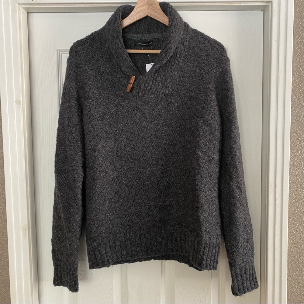 Gorgeous Banana Republic Wool Sweater